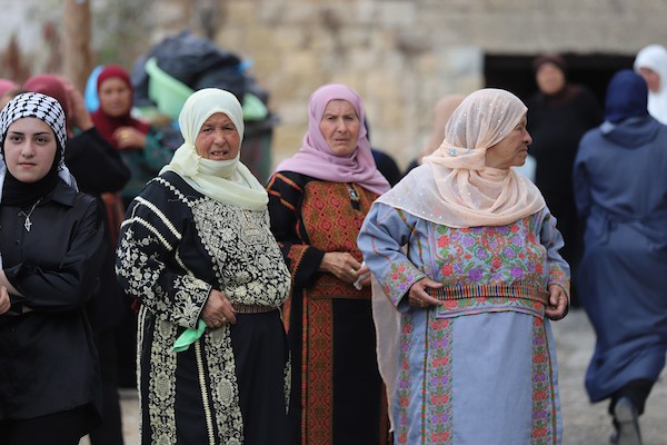 فلسطينيون يشيعون جثمان الشهيد مهدي لدادو الذي استشهد أمس، في مدينة رام الله بالضفة الغربية 12.JPG