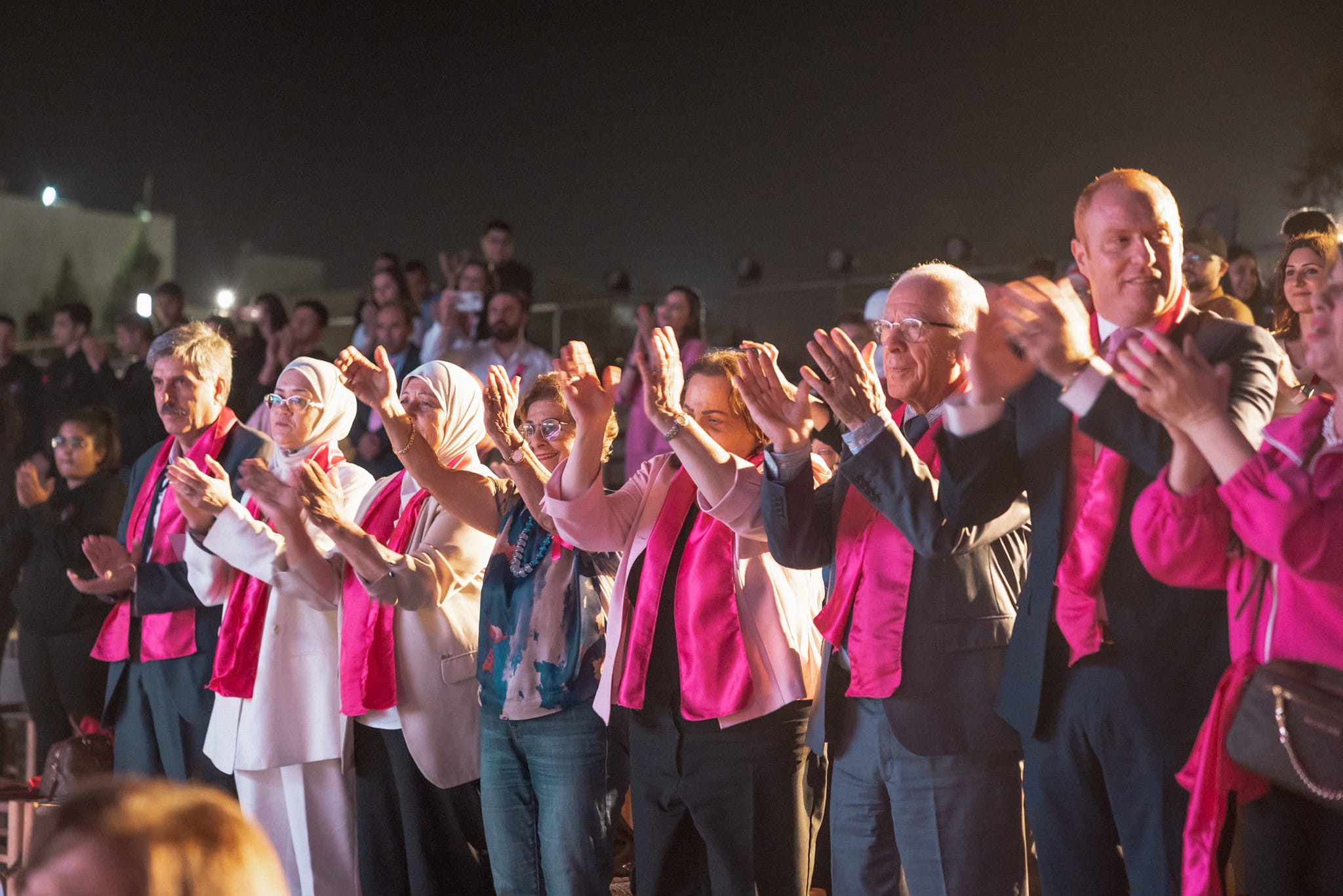 مؤسسة مريم لمكافحة السرطان تضيء سماء فلسطين في اللون الزهري بمناسبة اكتوبر زهر 9.jpg