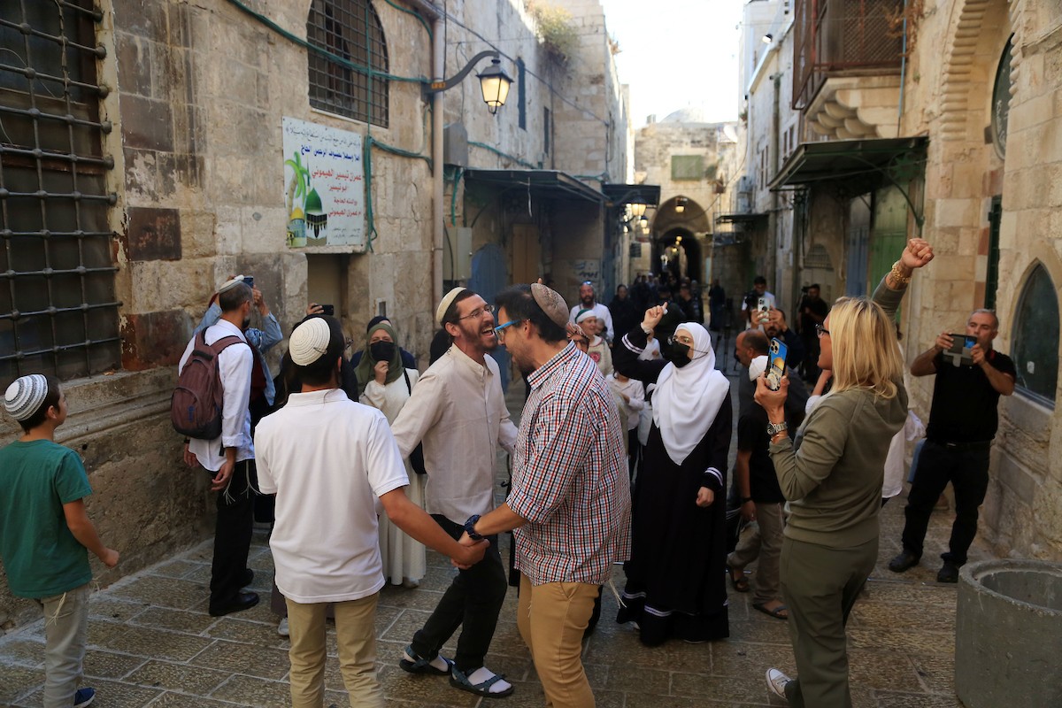 مستوطنون اسرائيليون يقتحمون المسجد الأقصى في القدس 4.jpg