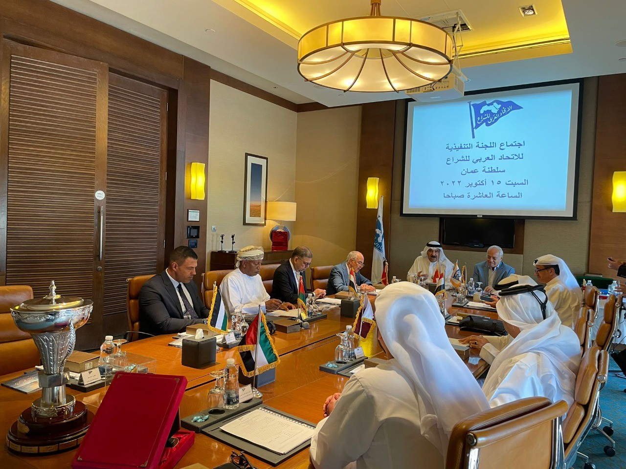 اللجنة التنفيذيّة للاتحاد العربي للشراع تعقد اجتماعًا لها في سلطنة عُمان.jpg