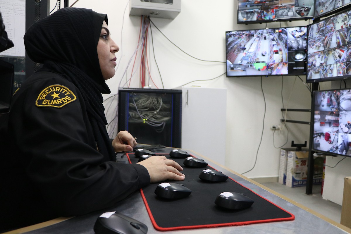 ريم سكر أول سيدة تعمل في مهنة الأمن بقطاع غزة 23.jpg