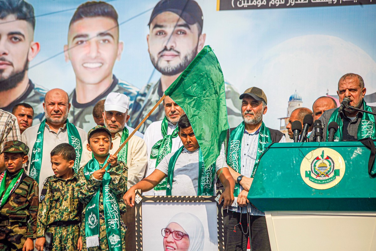 فلسطينيون يشاركون في مسيرة دعما للأقصى وضد السياسات الإسرائيلية في الضفة الغربية والقدس 3.jpg