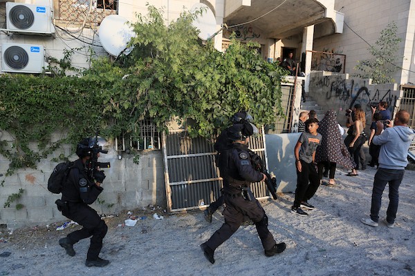 قوات الأمن الإسرائيلية تنتشر في حي الشيخ جراح.jpg