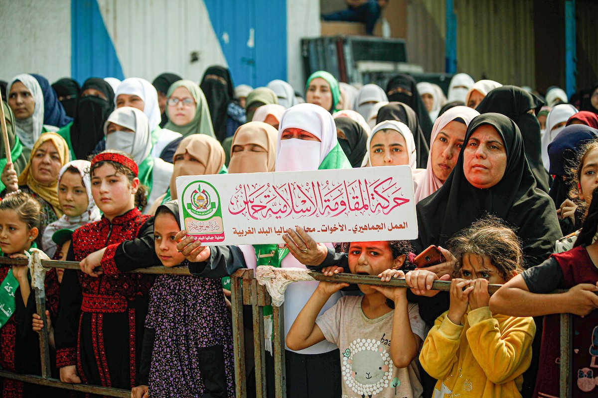 فلسطينيون يشاركون في مسيرة دعما للأقصى وضد السياسات الإسرائيلية في الضفة الغربية والقدس 2.jpg