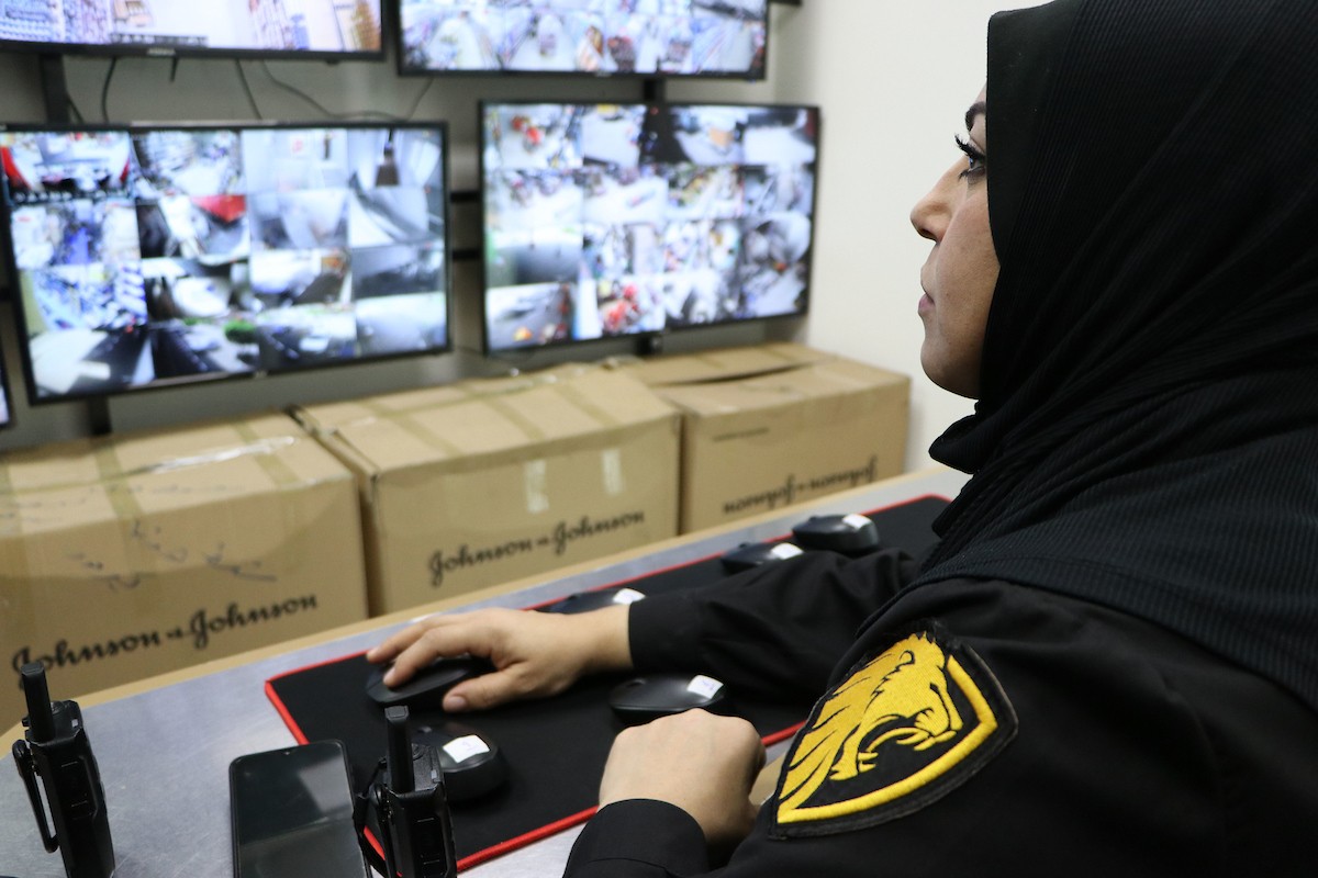 ريم سكر أول سيدة تعمل في مهنة الأمن بقطاع غزة 3-.jpg