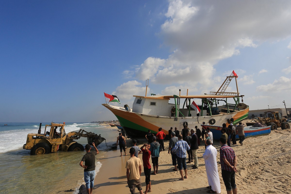 تشغيل أكبر مركب صيد في قطاع غزة 11.jpg