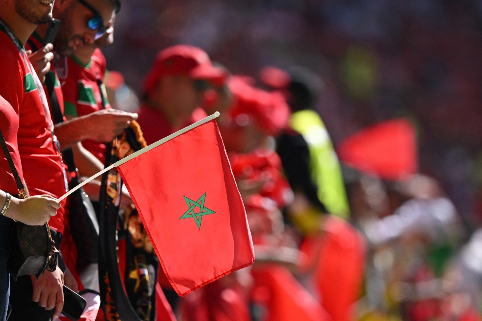 جماهير مغربية تساند منتخبها أمام كرواتيا تصوير (الفرنسية) 89.jpg