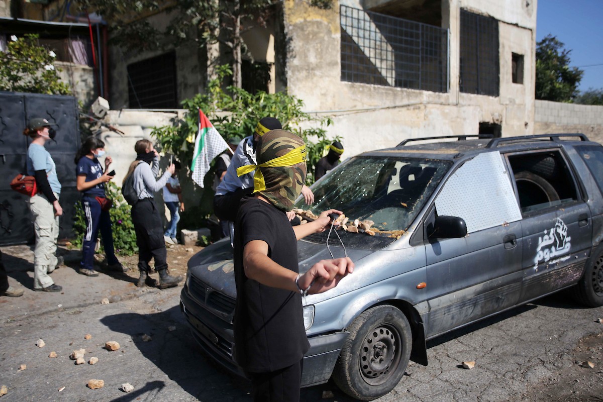 مواجهات بين المتظاهرين الفلسطينيين وجيش الاحتلال عقب المسيرة الأسبوعية المناهضة للاستيطان في كفر قدوم 9.jpg