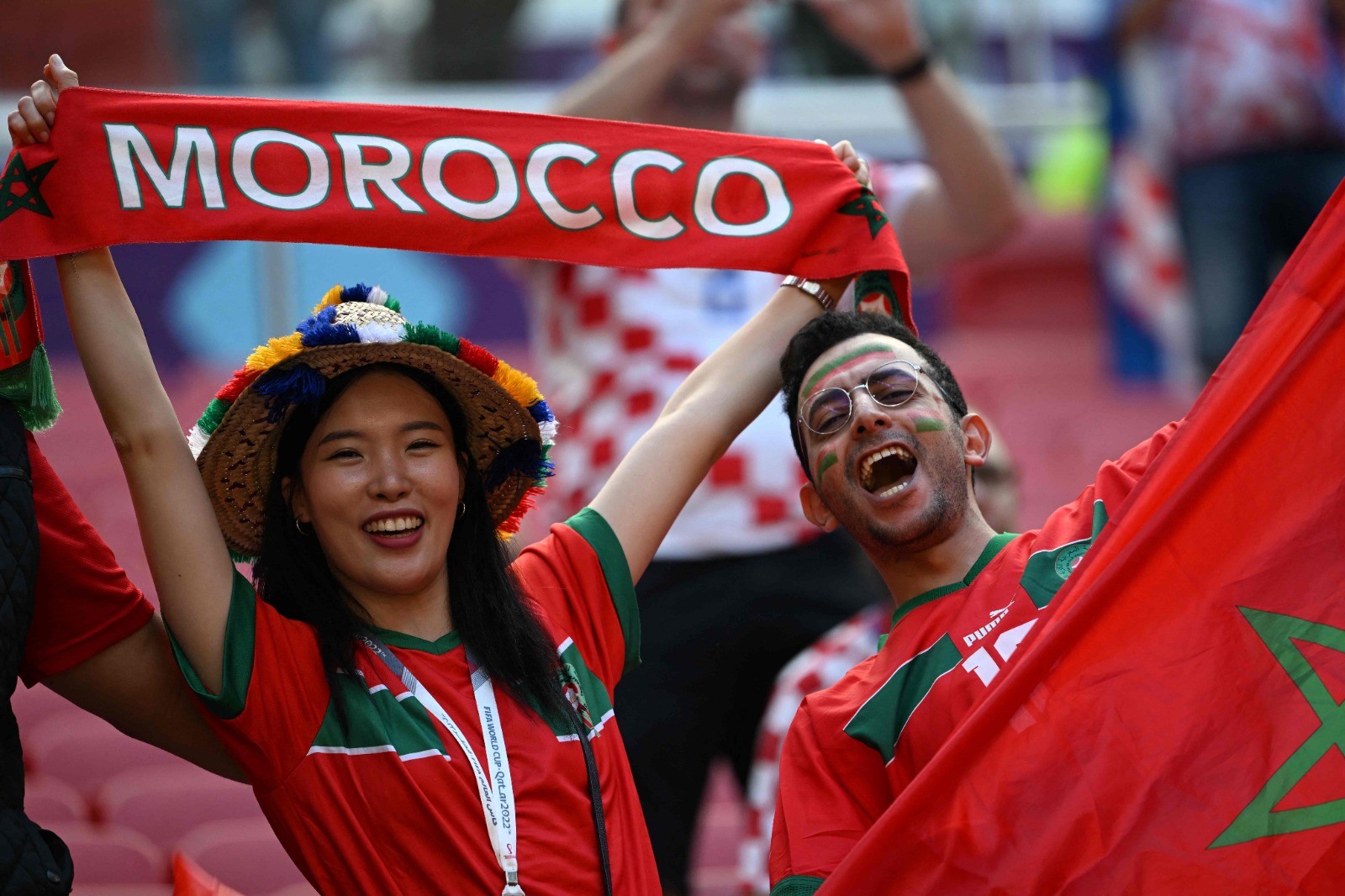جماهير مغربية تساند منتخبها أمام كرواتيا تصوير (الفرنسية) 1.jpg