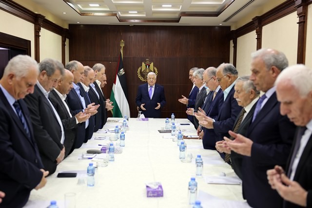 الرئيس يترأس اجتماعا للجنة التنفيذية لمنظمة التحرير.jpg