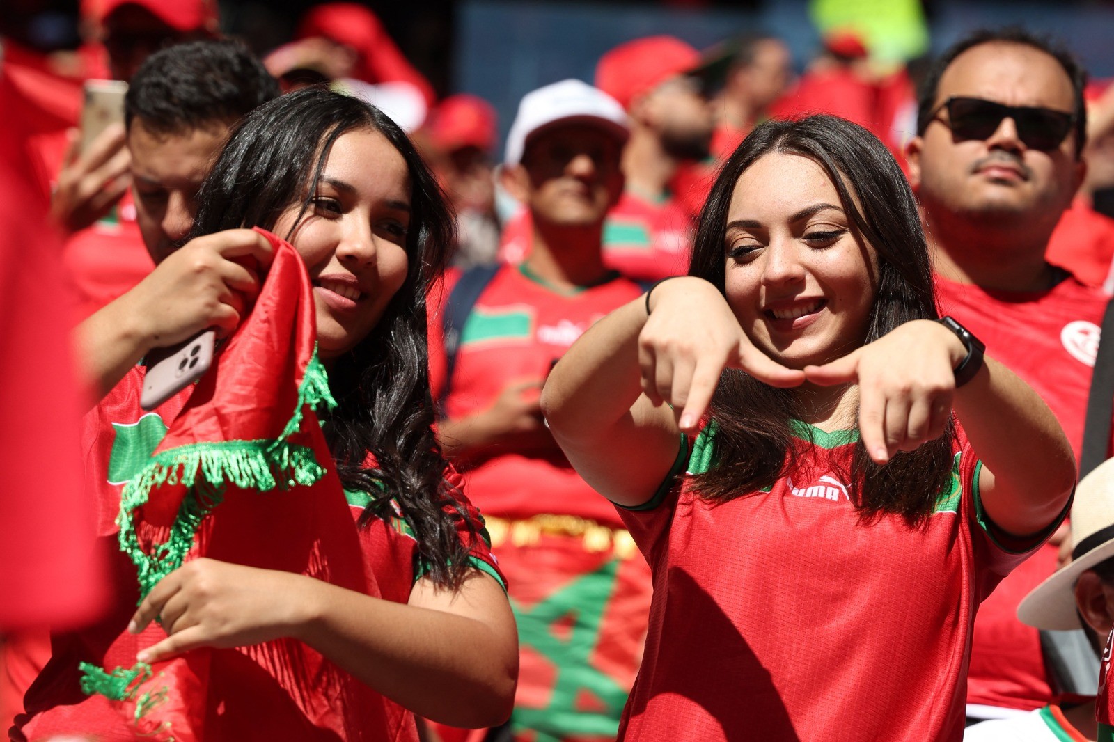 جماهير مغربية تساند منتخبها أمام كرواتيا تصوير (الفرنسية) 66.jpg