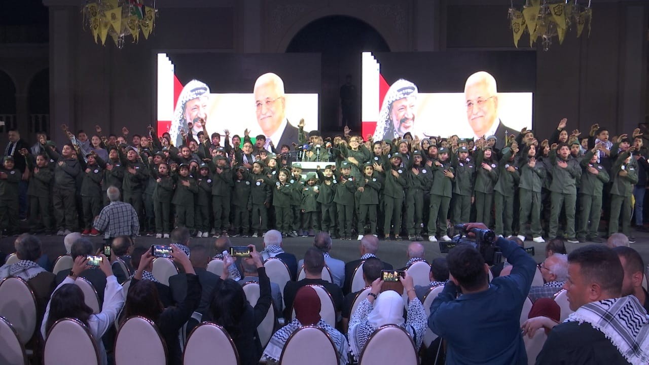 إحياء الذكرى الثامنة عشر لاستشهاد القائد الرمز ياسر عرفات في صيدا  32.jpg