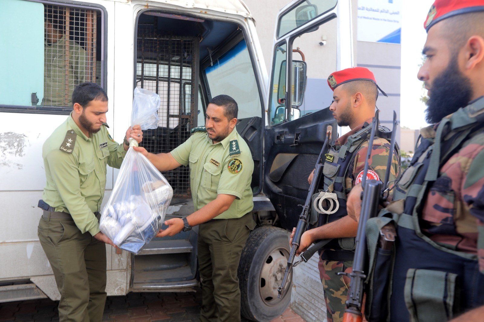 هيئة القضاء العسكري في غزة تتلف كميات من المواد المخدرة   4.jpeg