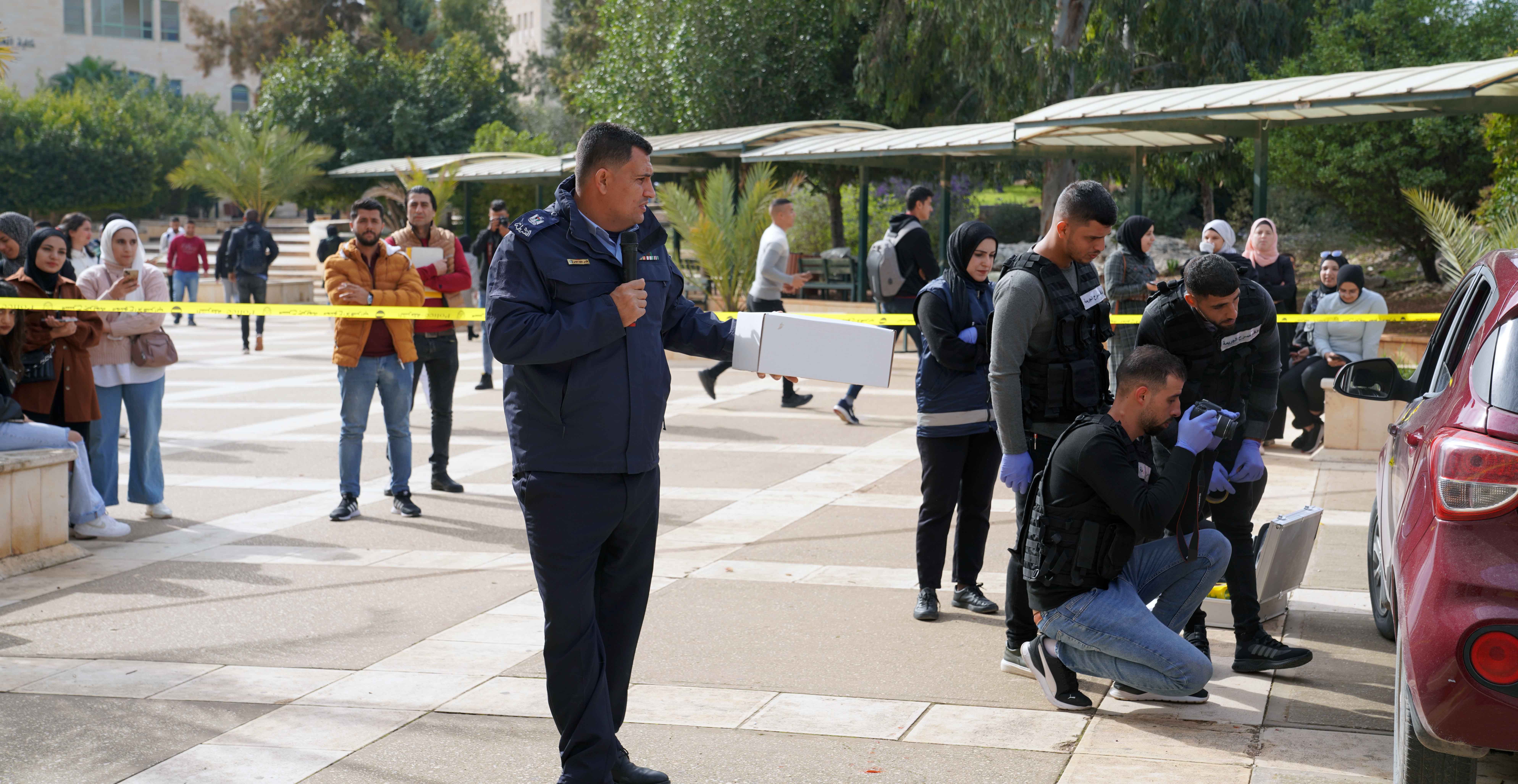 الجامعة العربية الأمريكية تجري تدريبا ومحاكاة لمسرح جريمة افتراضي استهدف طلبة الأحياء الجنائية 7.jpg