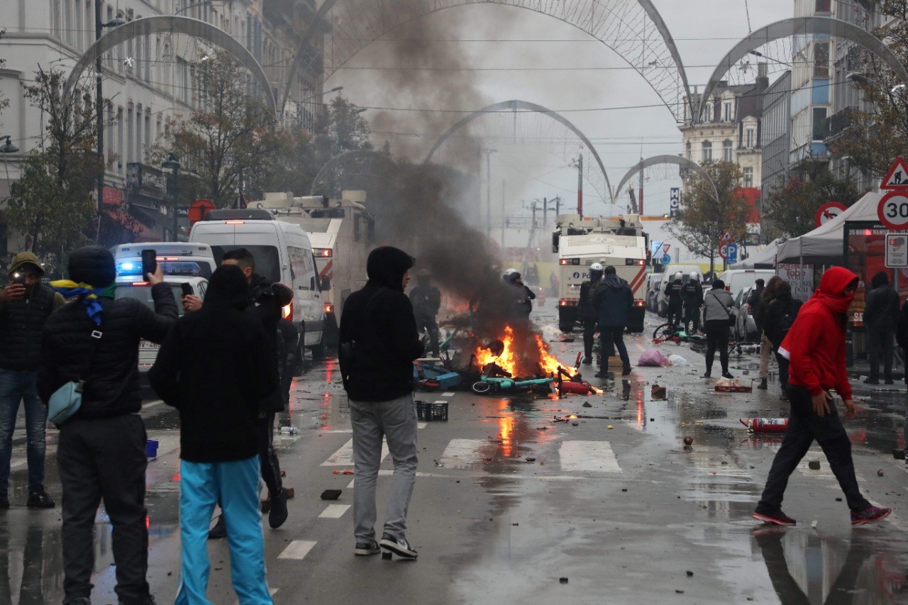 أعمال عنف في بروكسل اثر فوز منتخب المغرب على نظيره البلجيكي، بحسب ما أفادت الشرطة (أ ف ب).jpg