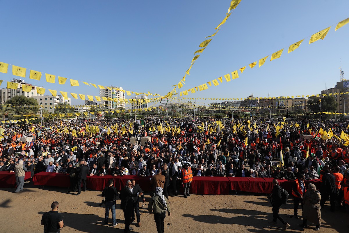 أنصار حركة فتح يشاركون في مهرجان مركزي في الذكرى الـ 18 لاستشهاد الرئيس الفلسطيني الراحل ياسر عرفات في غزة 00.jpg