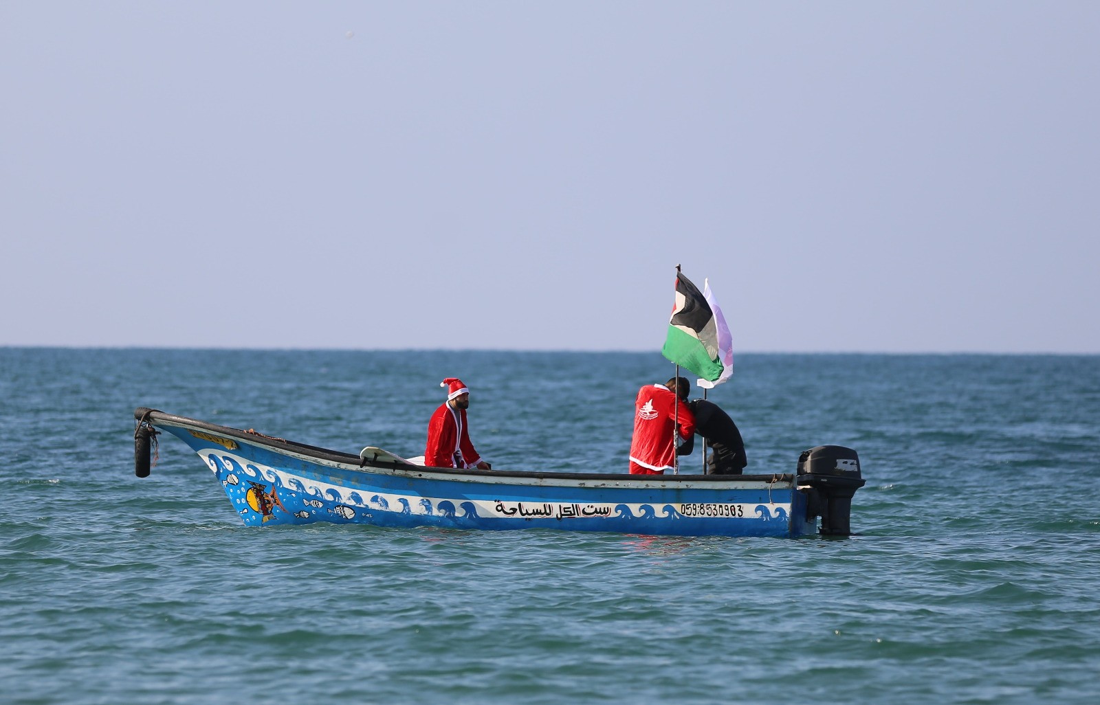 الاتحاد الفلسطيني للشراع والتجديف ينظّم فعالية للتزلّج على شاطئ بحر غزّة 443.jpg