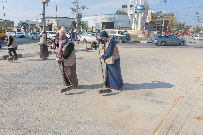 بلدية غزة تنفذ حملة مجتمعية للنظافة بمناسبة يوم التطوع العالمي 6.jpg