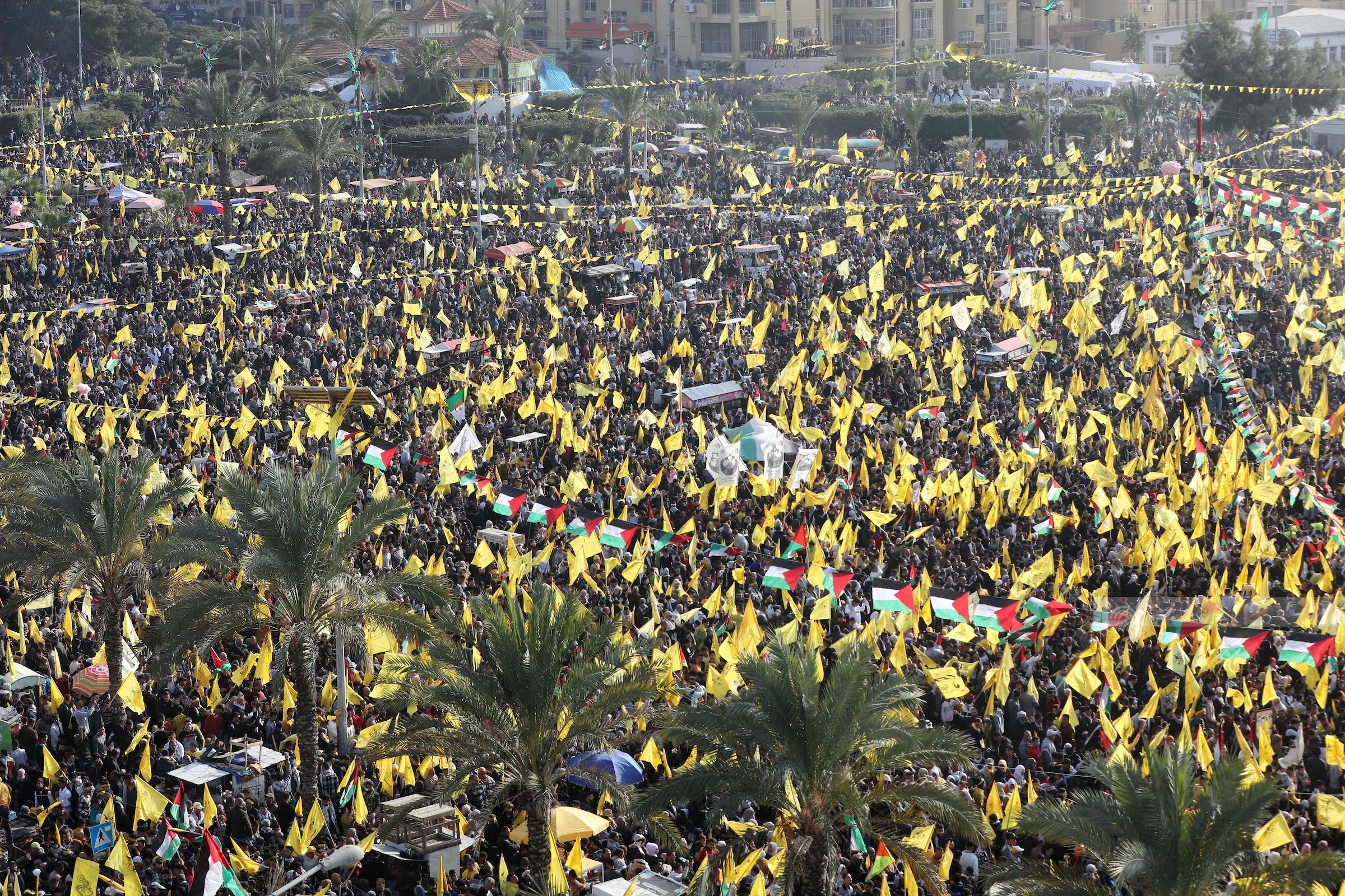مئات الآلاف يشاركون بمهرجان احياء ذكرى انطلاقة الثورة وحركة فتح في غزة 1.jpg
