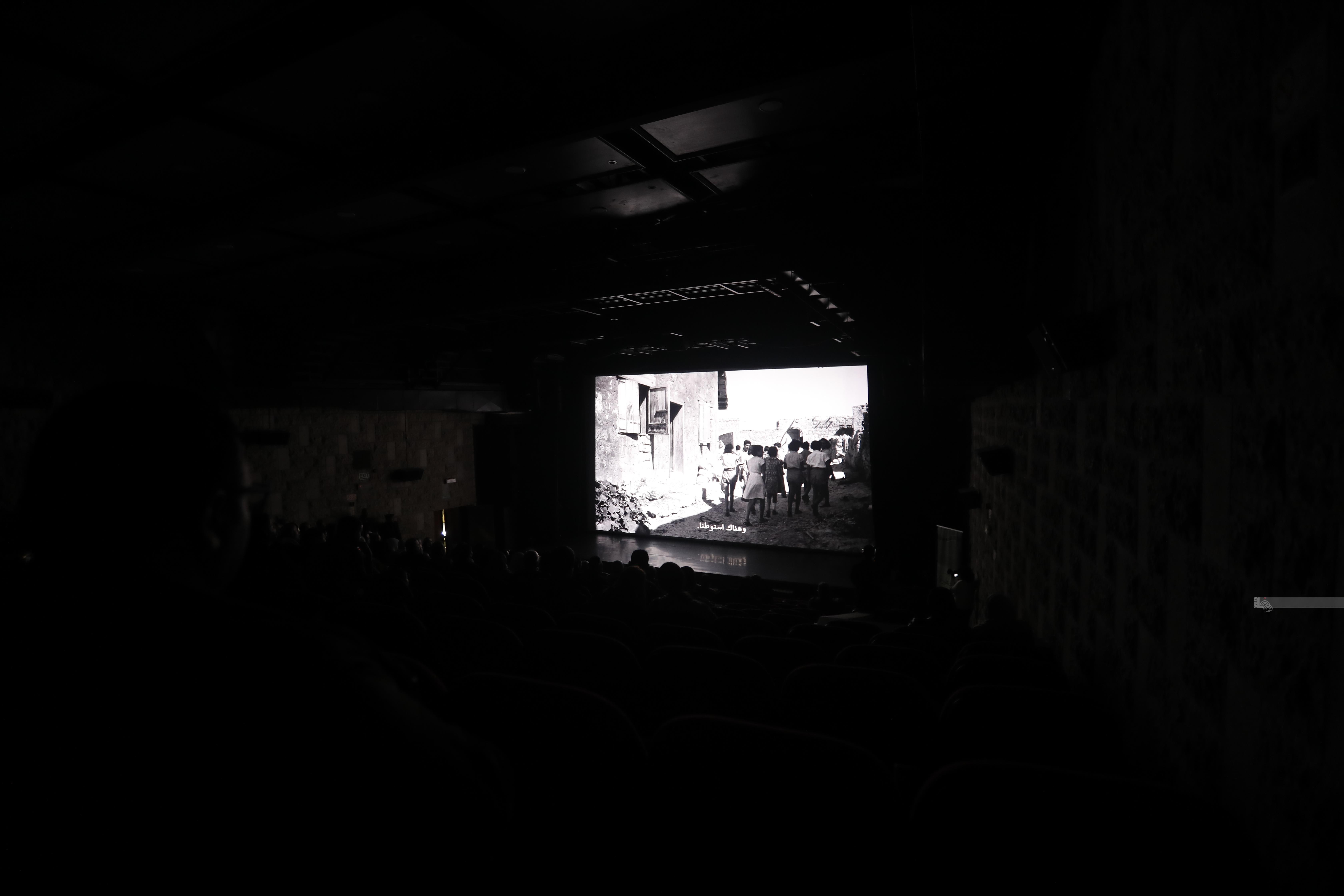 عرض فلم الطنطورة الوثائقي الذي يتحدث عن المذبحة التي ارتكبتها القوات الإسرائيلية في القرية خلال حرب عام 1948.. تصوير - محمد أبو زيد 11.jpg