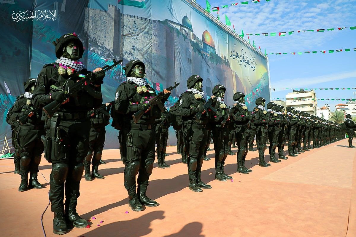 الجوقة العسكرية التابعة لكتائب القسام خلال مهرجان الانطلاقة الـ35 34.jpg