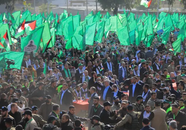 حماس تحيي ذكرى انطلاقتها الـ 35 بمهرجان جماهيري حاشد.webp