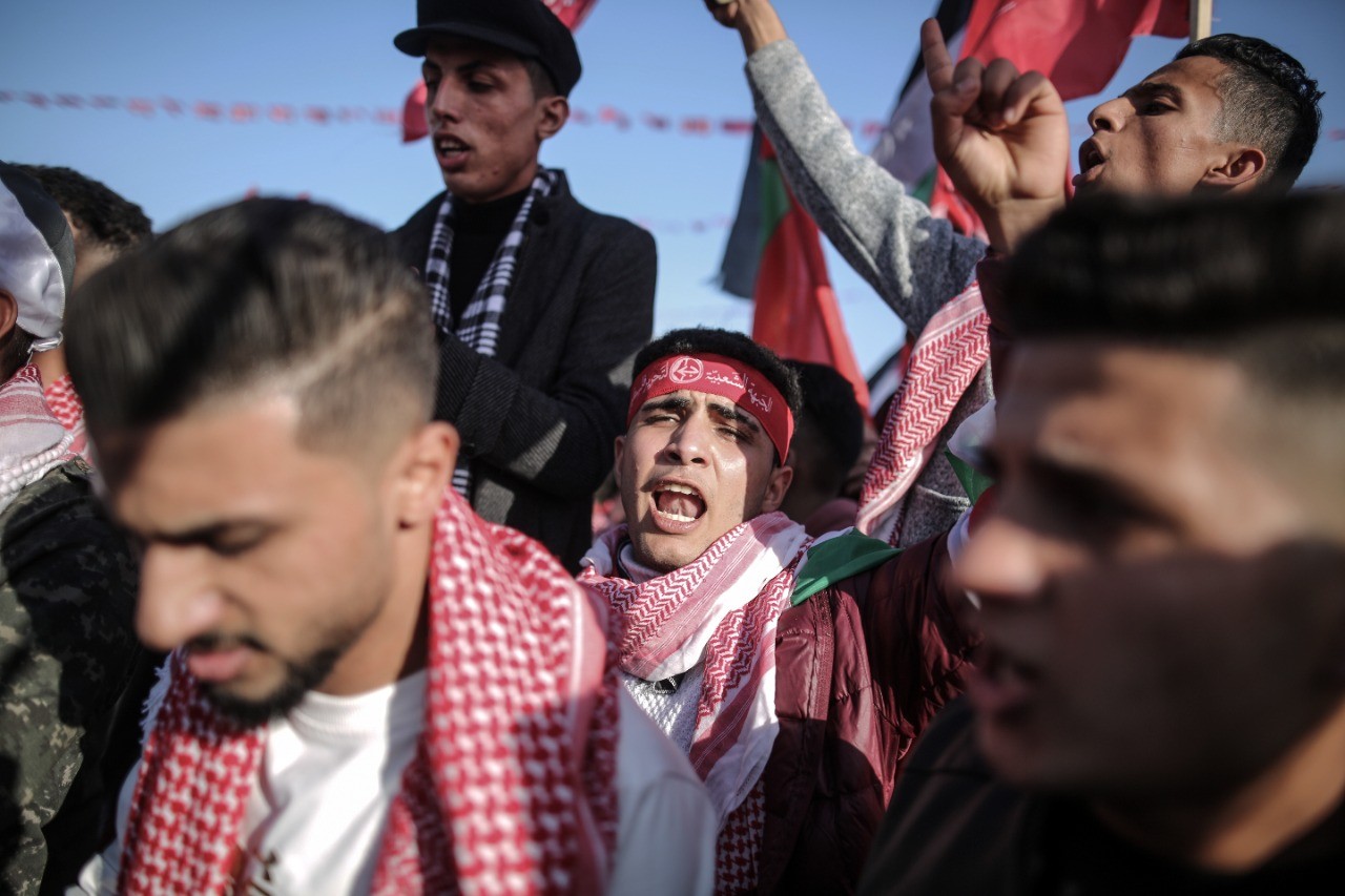 عشرات الآلاف يُشاركون في المهرجان الوطني (انطلاقتنا مقاومة) في ساحة الكتيبة بمدينة غزة لإحياء ذكرى انطلاقة الجبهة الشعبيّة لتحرير فلسطين الـ55. 33333ص.jpg