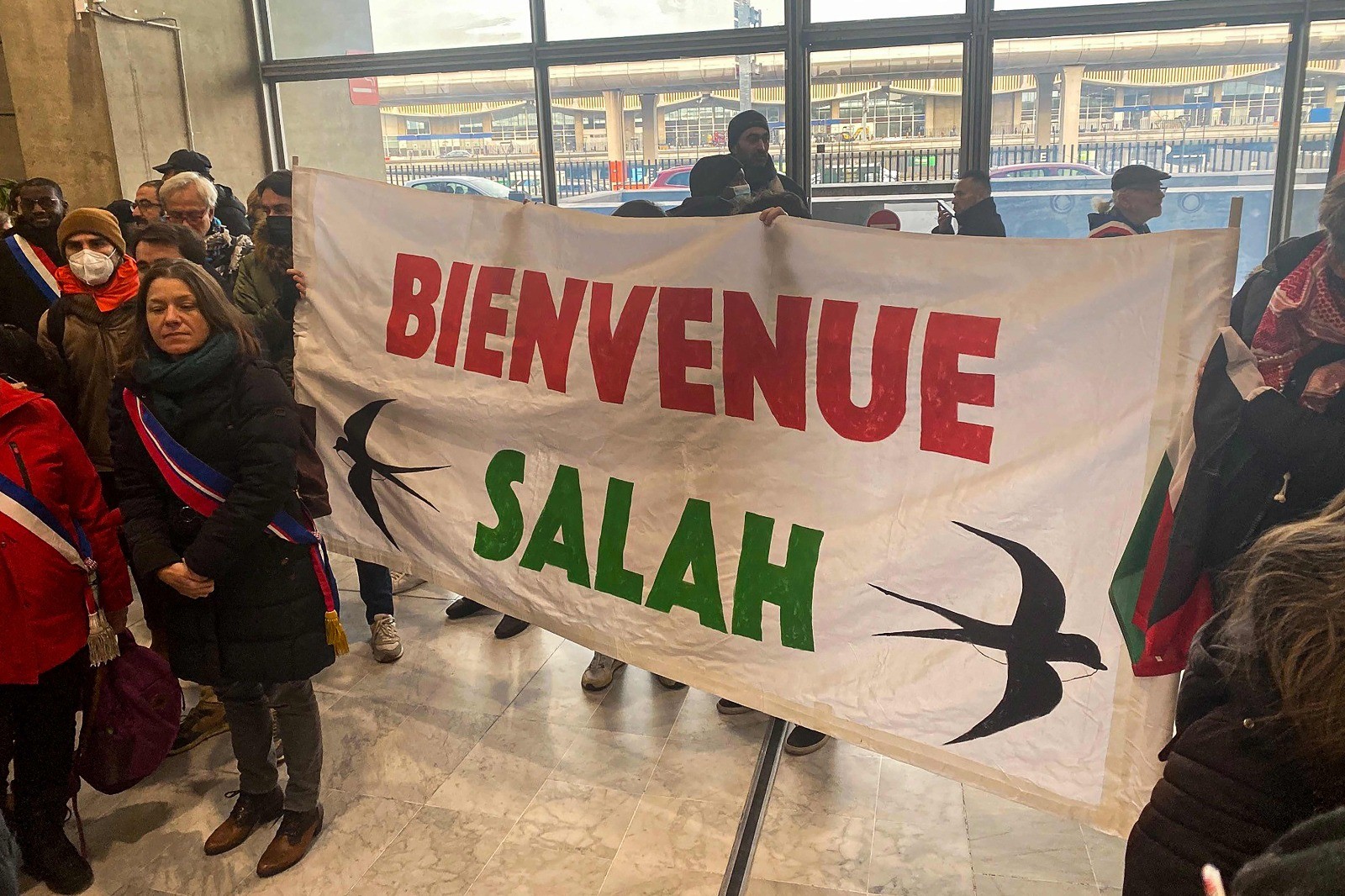 وصول المبعد صلاح الحموري إلى باريس .. تصوير - (الفرنسية) 21.jpg