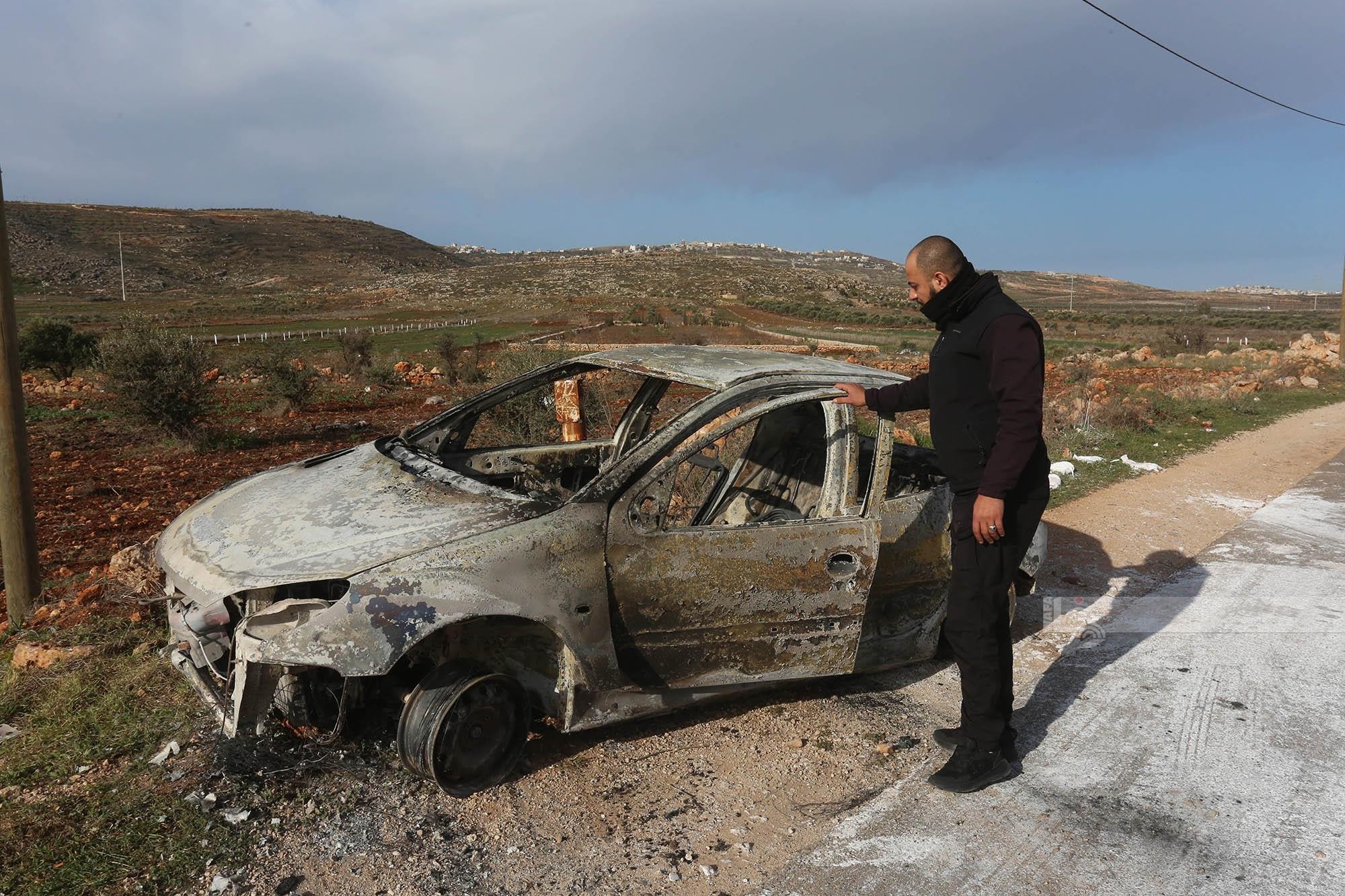 مستوطنون يحرقون ست مركبات فلسطينية بشكل كامل بين بلدتي عقربا ومجدل بني فاضل قرب نابلس.jpg