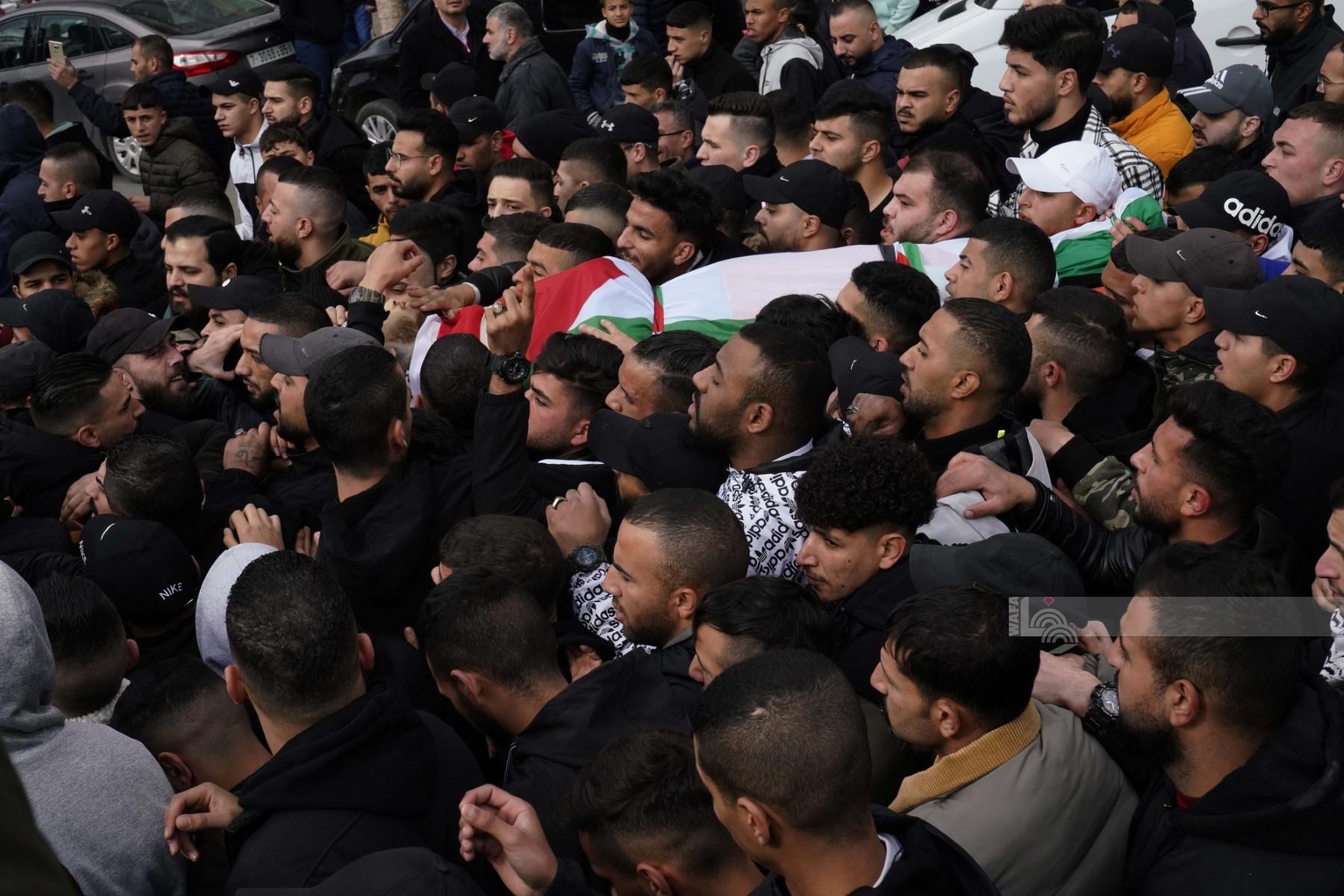 تشييع جثمان الشهيد أحمد ابو جنيد(21 عاما) وسط نابلس 4.jpg