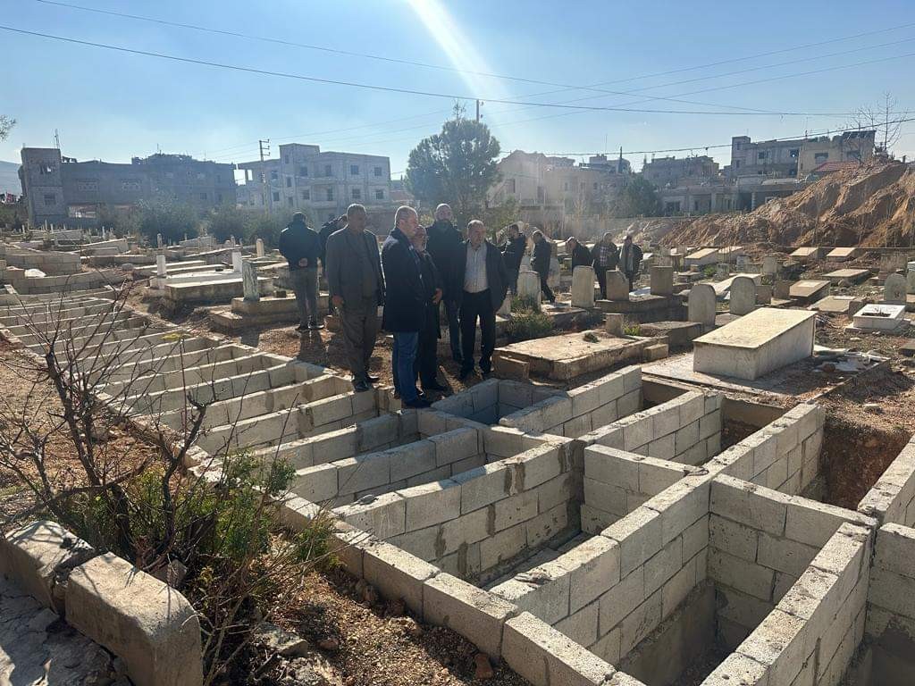 دائرة شؤون اللاجئين بالمنظمة تنتهي من مشروع ترميم مقبرة مخيم الجليل بلبنان 44.jpg