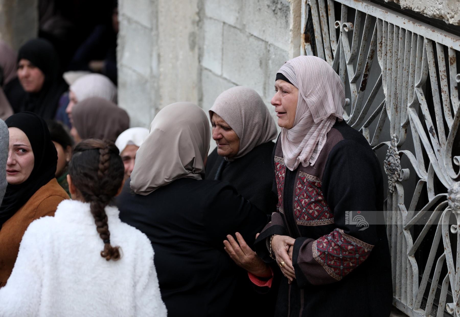 وداع وتشييع جثمان الشهيد فؤاد عابد لمثواه الاخير في قرية كفردان غرب مدينة جنين 12.jpg