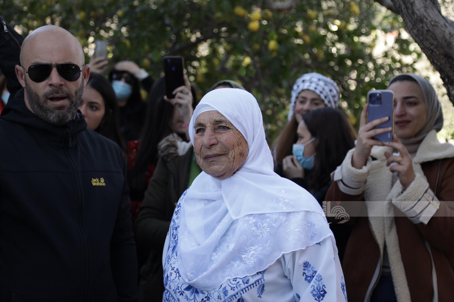 الأسير ماهر يونس يعانق الحرية بعد 40 عاما من الأسر في سجون الاحتلال 99.jpg