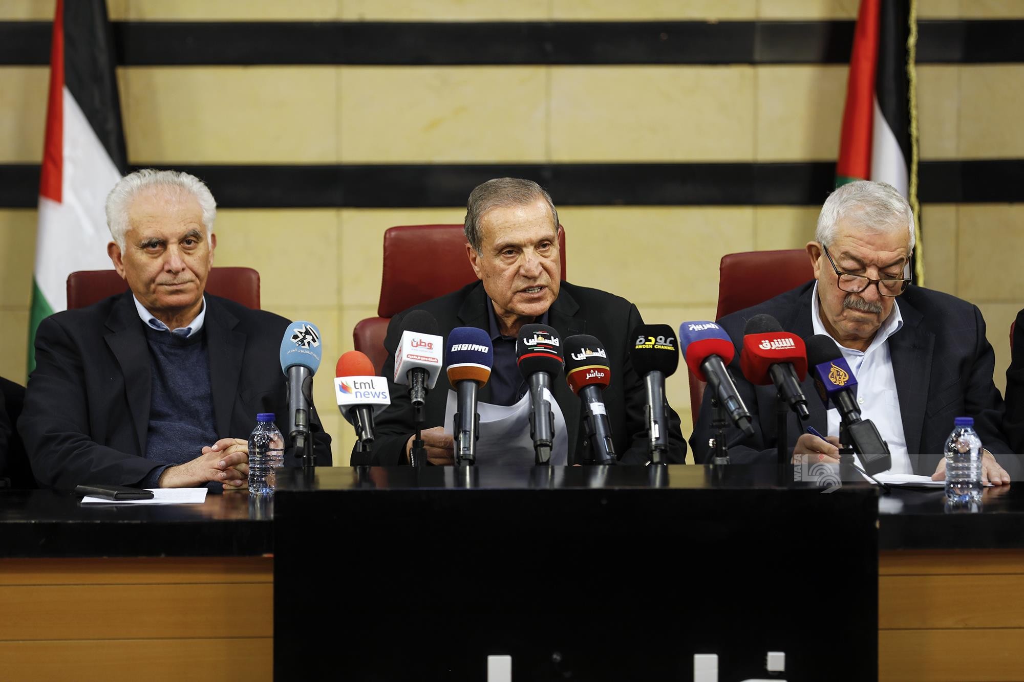 ه الناطق الرسمي باسم الرئاسة نبيل أبو ردينة خلال مؤتمر صحفي 1.jpg
