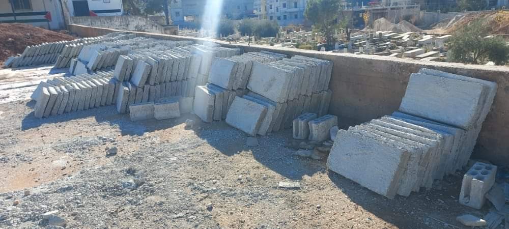 دائرة شؤون اللاجئين بالمنظمة تنتهي من مشروع ترميم مقبرة مخيم الجليل بلبنان 8.jpg