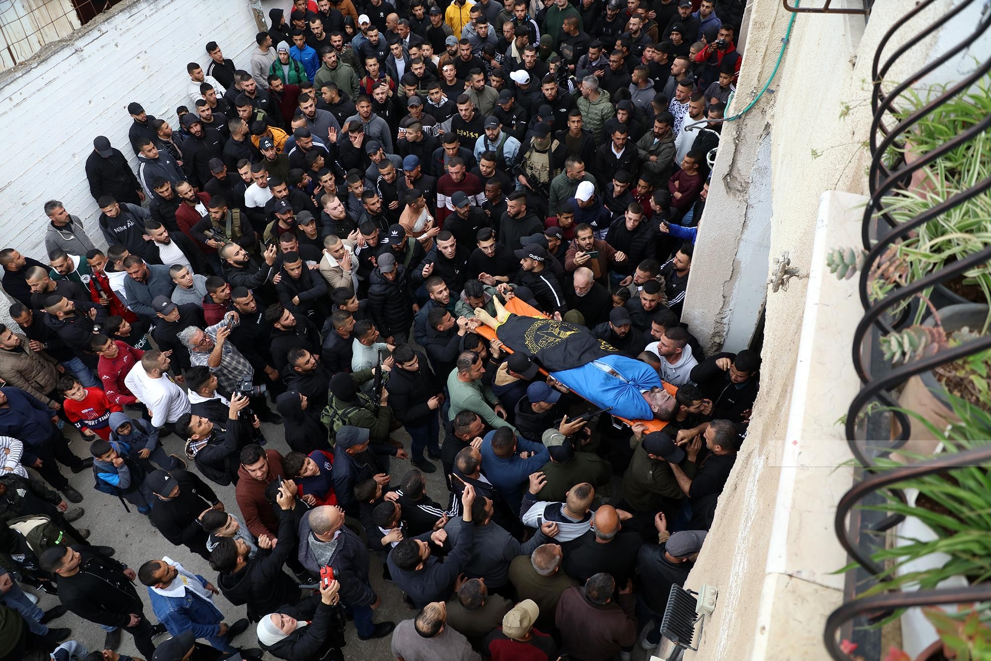 تشييع جثمان عمر السعدي في مخيم جنين 6.jpg