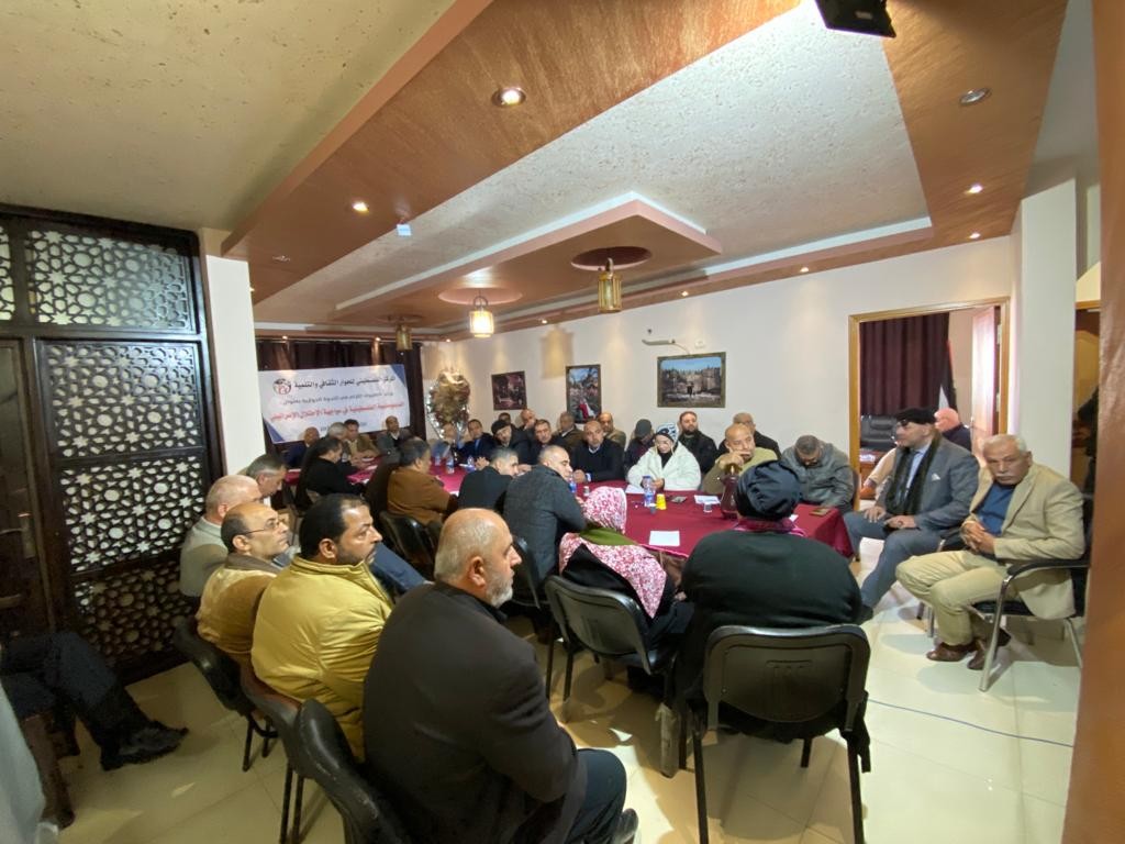 المركز الفلسطيني للحوار الثقافي والتنيمة بغزة ينظم ندوة 99.jpg