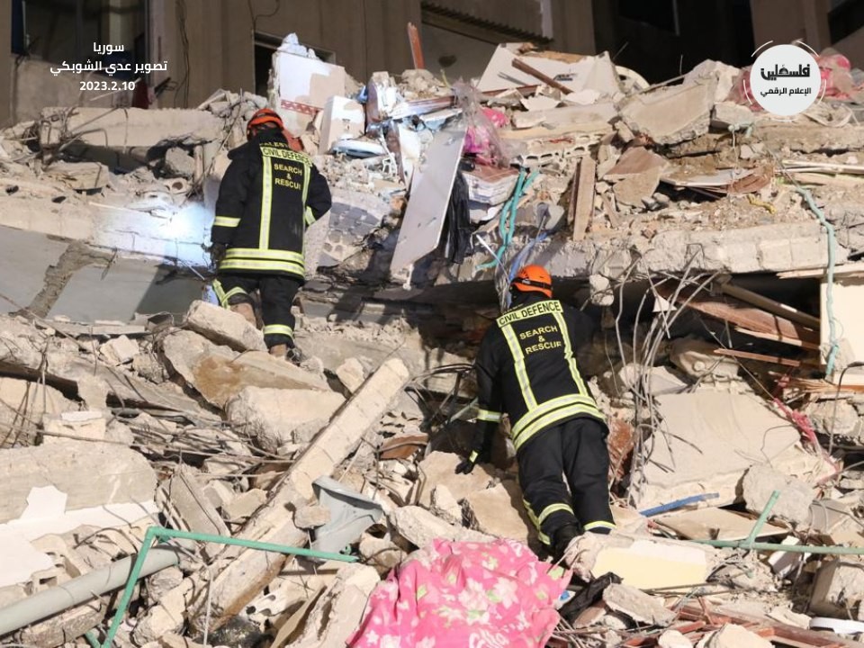 فريق الإنقاذ الفلسطيني يواصل عمليات البحث عن مواطنين فقدوا في زلزال سوريا .. تصوير- عدي الشوبكي 22.jpg