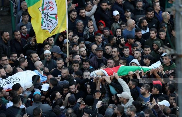 الآلاف يشيعون جثامين الشهداء العشرة الذين ارتقوا خلال العدوان الاسرائيلي على مدينة نابلس 88.jpg