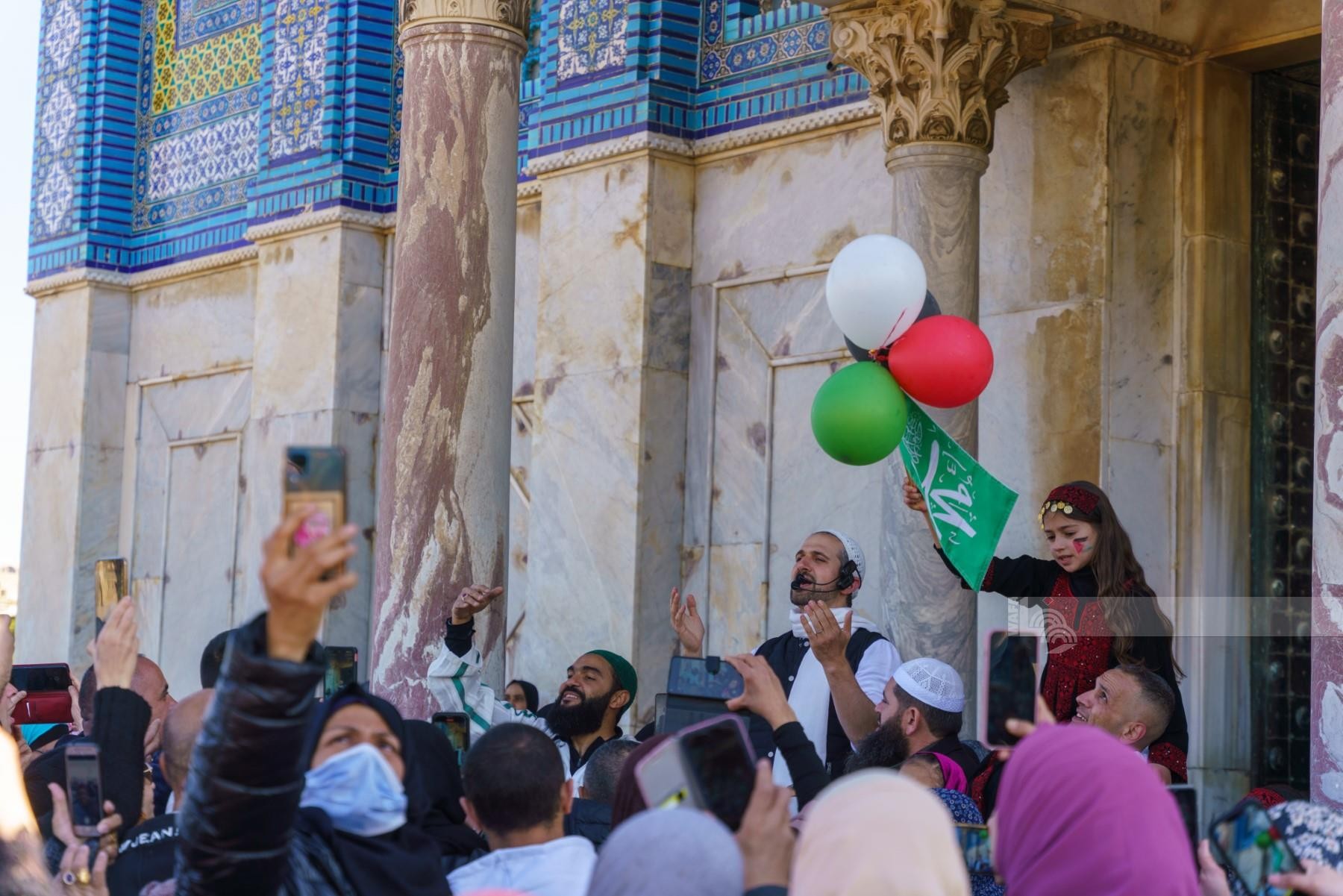 الآلاف يحيون ذكرى الإسراء والمعراج في المسجد الأقصى 14.jpg