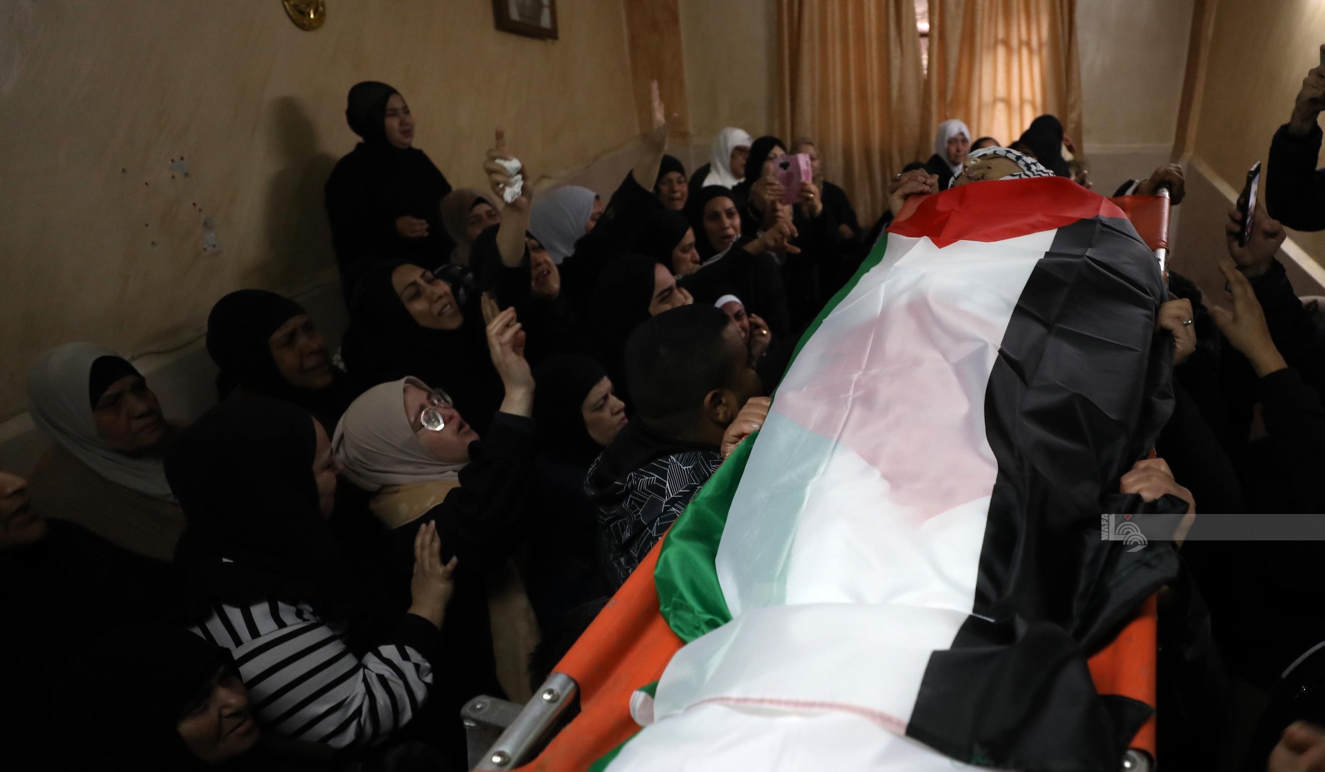 نابلس تُشيِّع جثمان الشهيد الشوا إلى مثواه الأخير 6.jpg