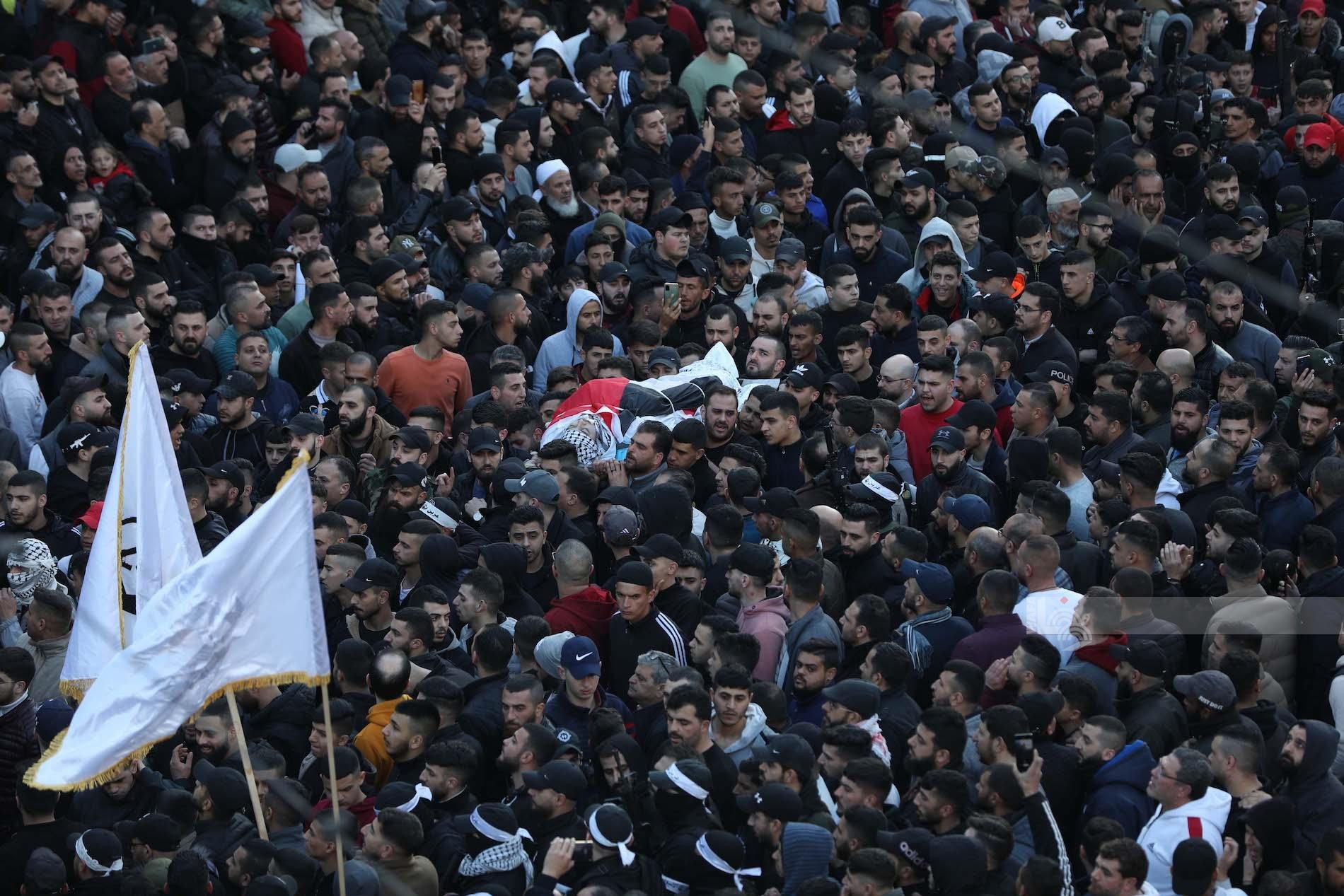 الآلاف يشيعون جثامين الشهداء العشرة الذين ارتقوا خلال العدوان الاسرائيلي على مدينة نابلس 0.jpg