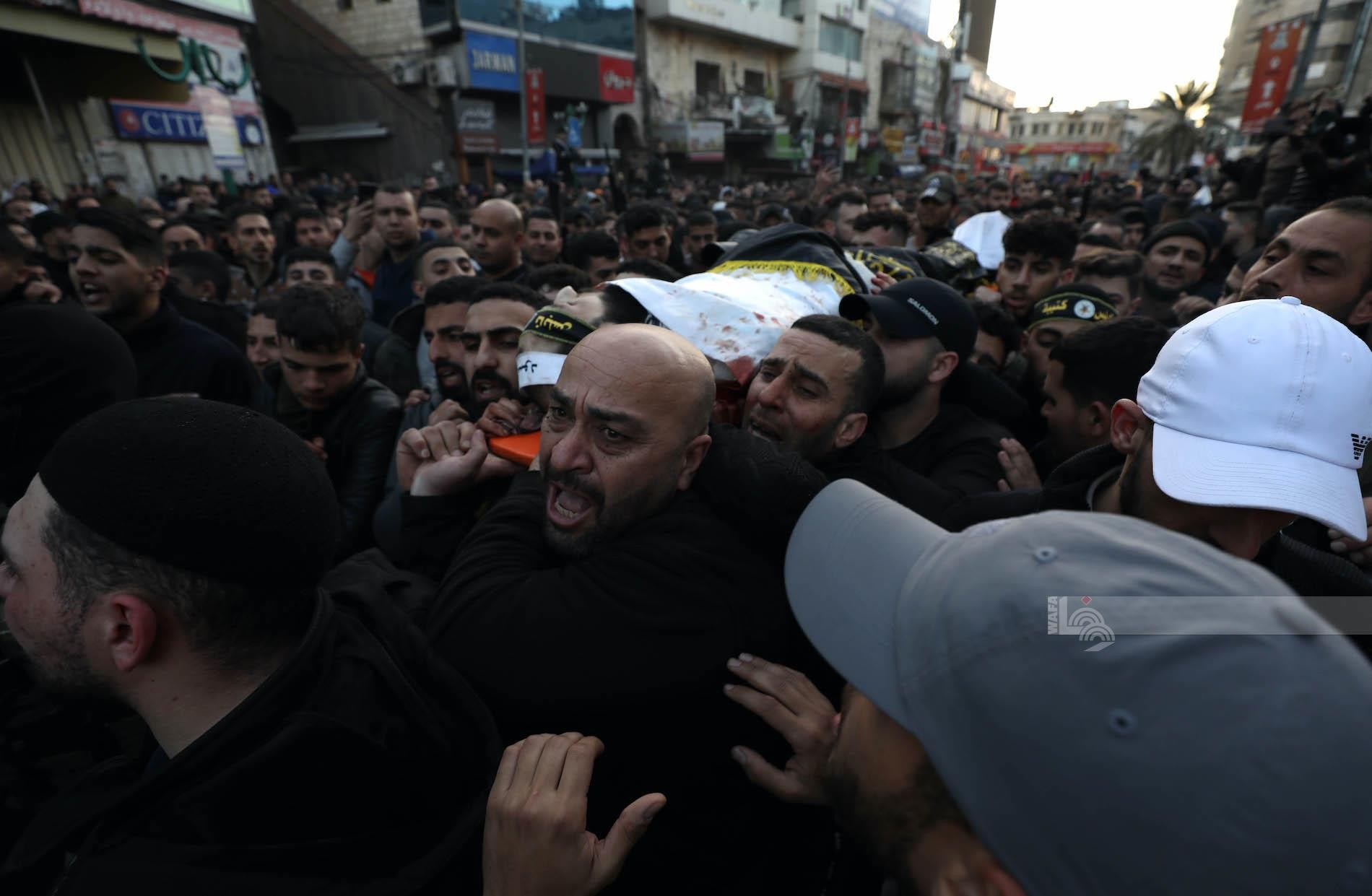 الآلاف يشيعون جثامين الشهداء العشرة الذين ارتقوا خلال العدوان الاسرائيلي على مدينة نابلس 1.jpg