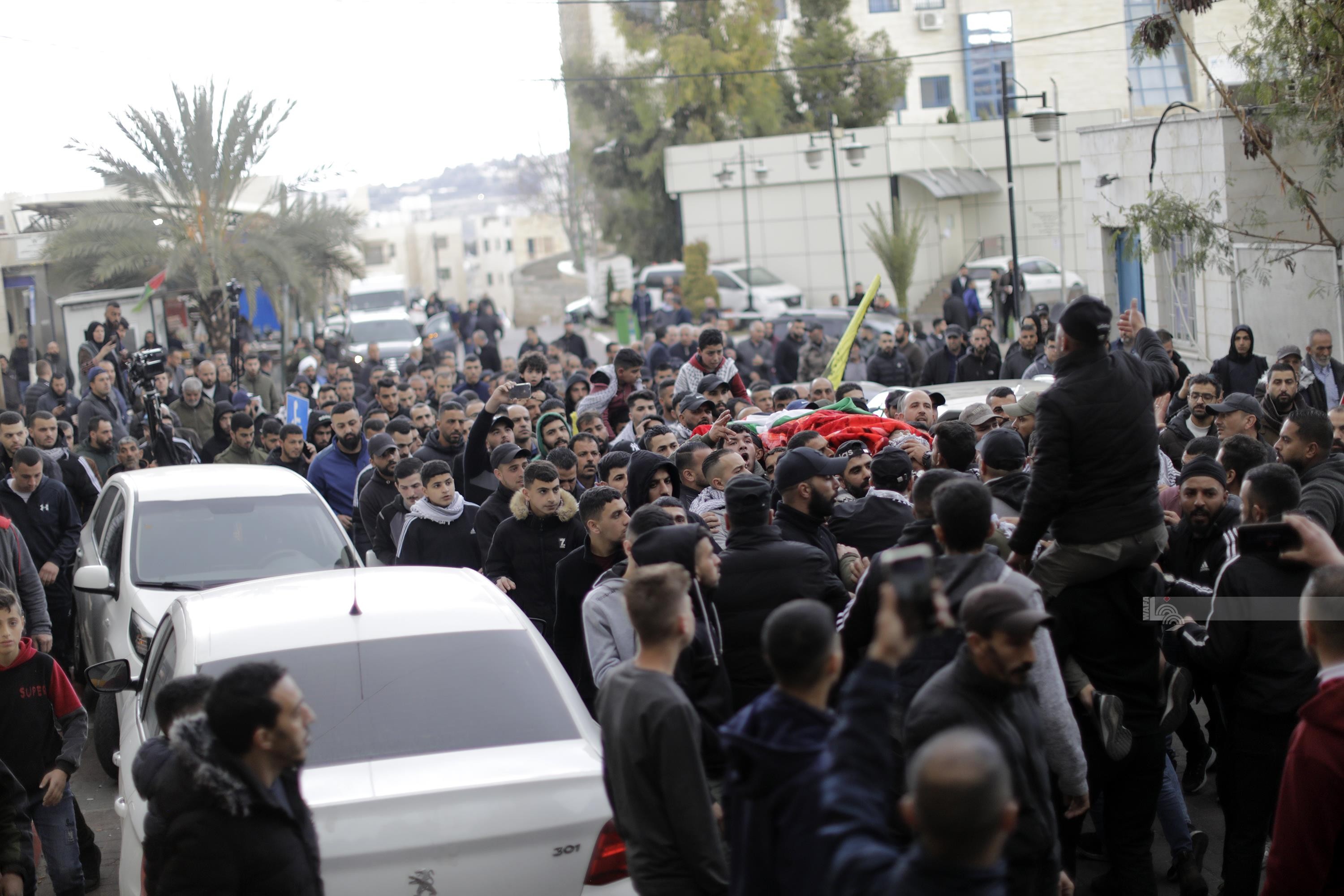 تشييع جثمان الشهيد محمد أبو كافية (36 عاما) لمثواه الأخير في بلدة بيت إجزا شمال غرب القدس 13.jpg