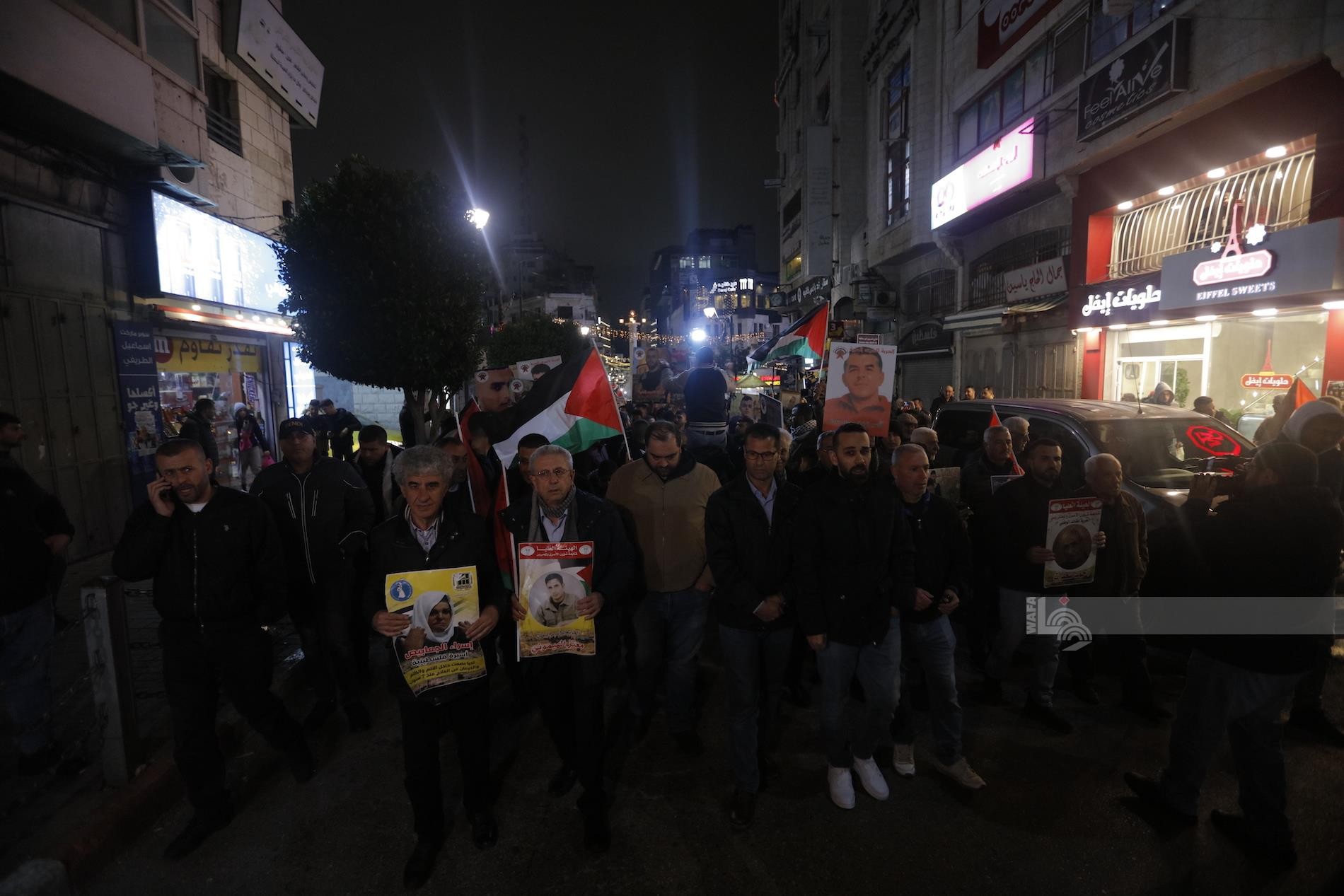 مسيرة دعم وإسناد للأسرى في سجون الاحتلال، وسط مدينة رام الله 7.jpg