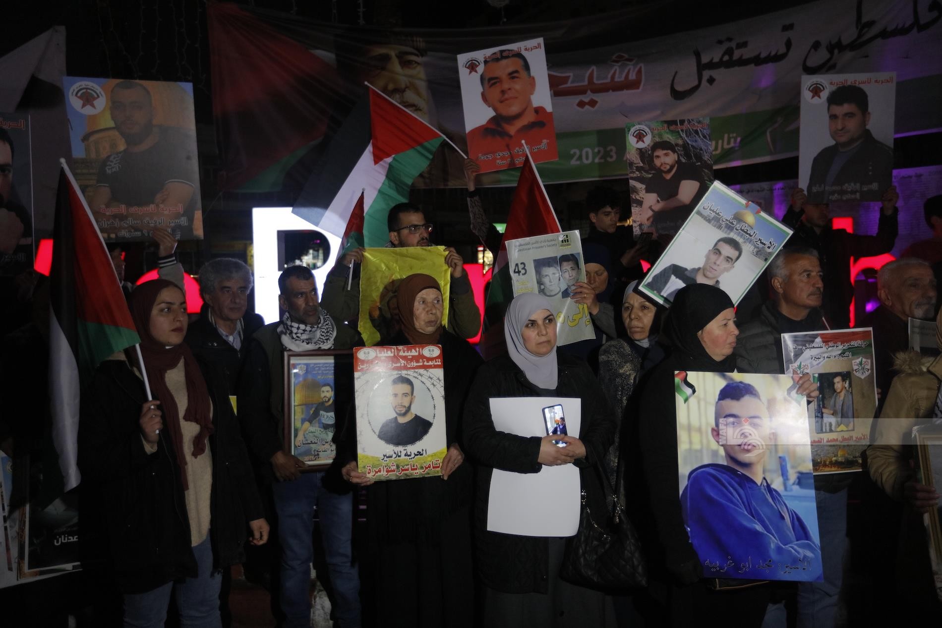 مسيرة دعم وإسناد للأسرى في سجون الاحتلال، وسط مدينة رام الله.jpg
