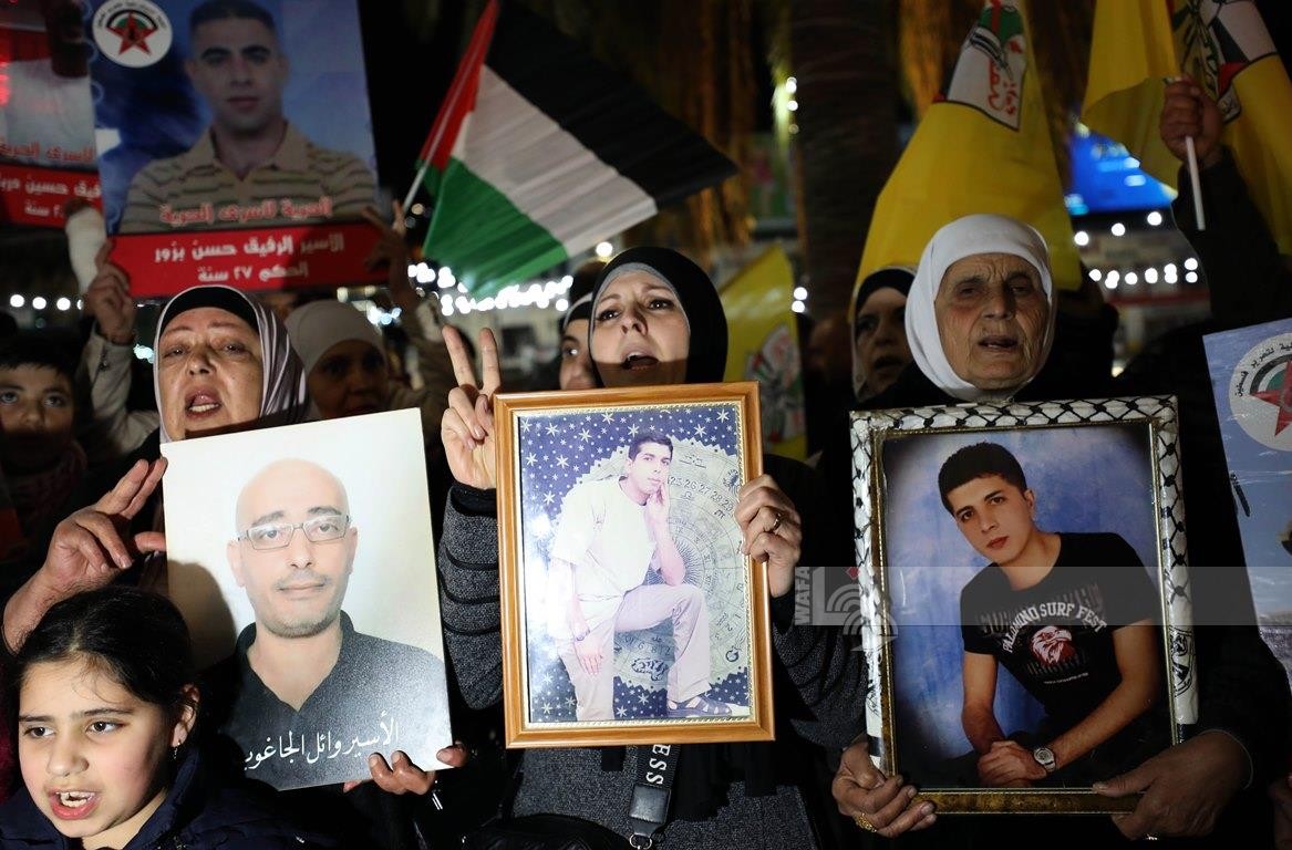 مسيرة دعم وإسناد للأسرى في سجون الاحتلال، وسط مدينة نابلس 22.jpg