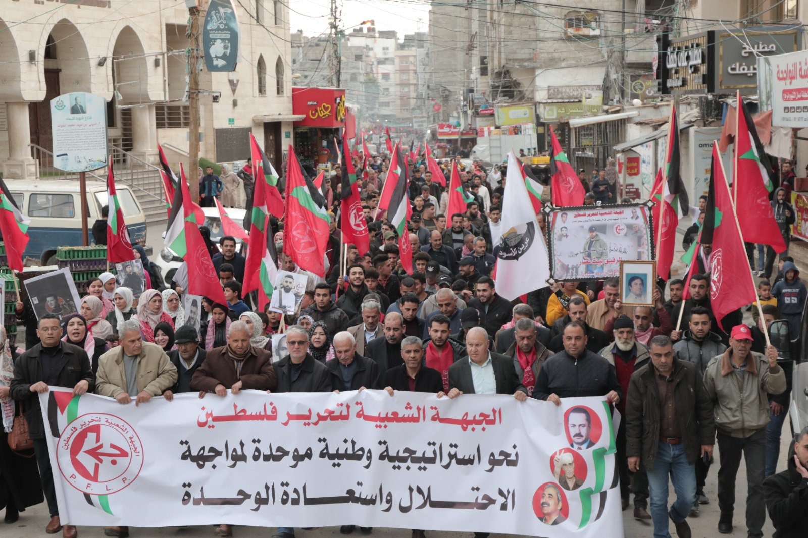 الجبهة الشعبيّة تنظّم مسيرة جماهيريّة ومهرجانًا حاشدًا في مخيم الشاطئ غرب محافظة غزّة على شرف  يوم الشهيد الجبهاوي 99.jpg