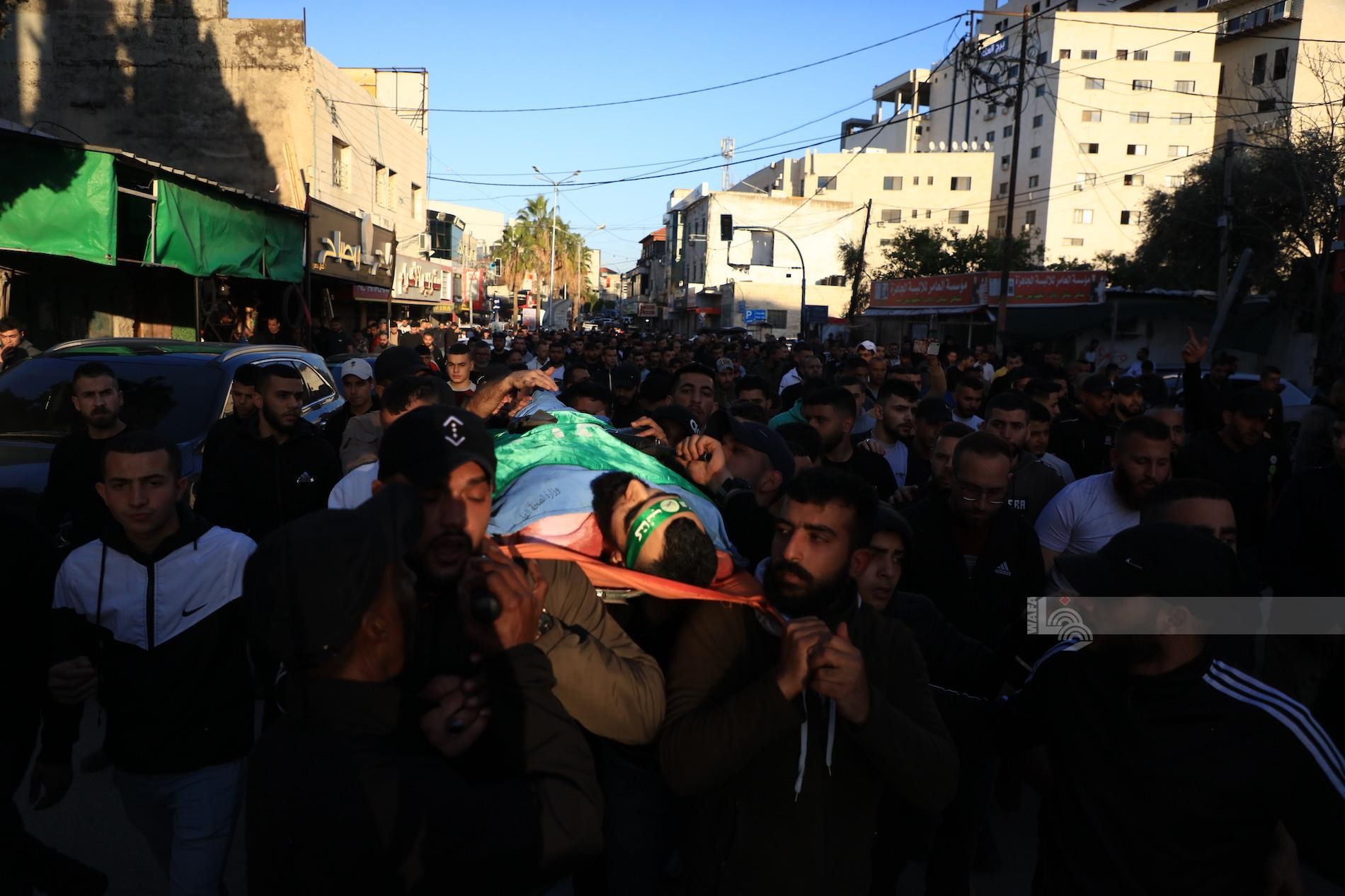 تشييع جثامين الشهداء الأربعة الذين استشهدوا برصاص قوات الاحتلال وسط مدينة جنين 7.jpg