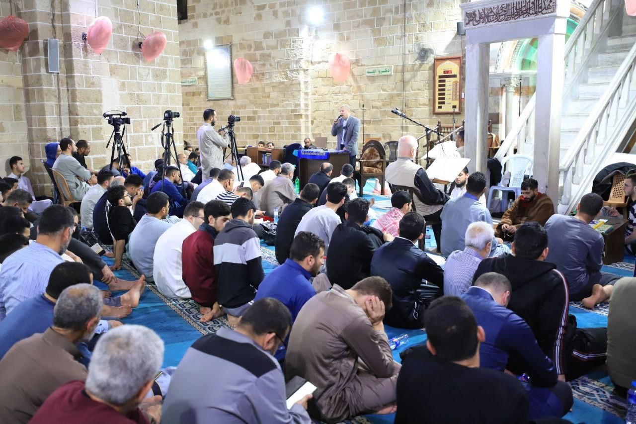 إحياء ليلة الـ 27 من شهر رمضان في المسجد العمري الكبير بمدينة غزة 57.jpg